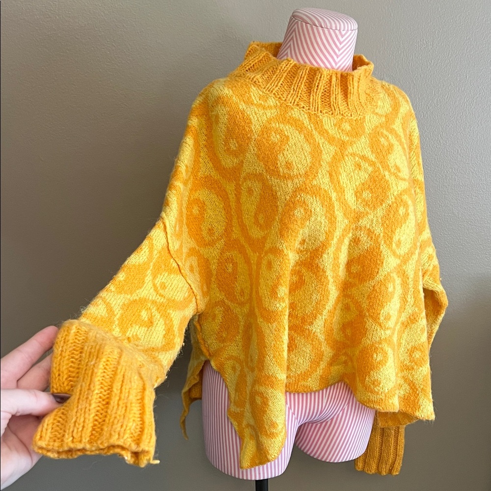 Free People Yin Yang Cozy Yellow Patterned Wool Alpaca Blend Sweater